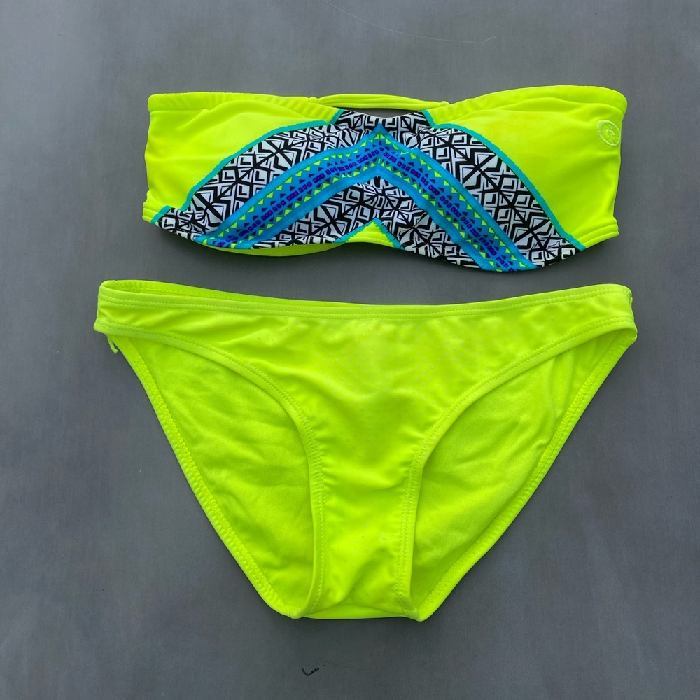 Bikini Set - Size Small